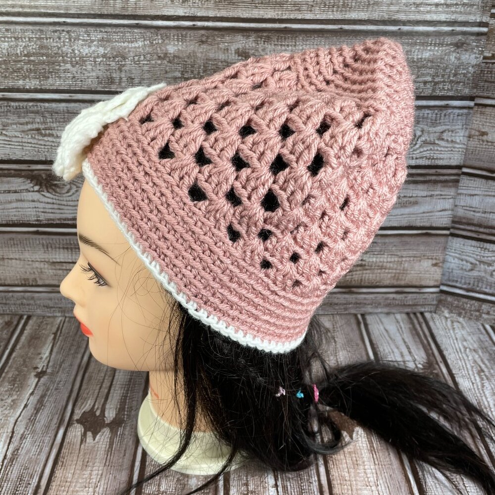 Handmade Mauve White Women Flower Soft Crocheted Beanie Hat USA NEW - Picture 4 of 7